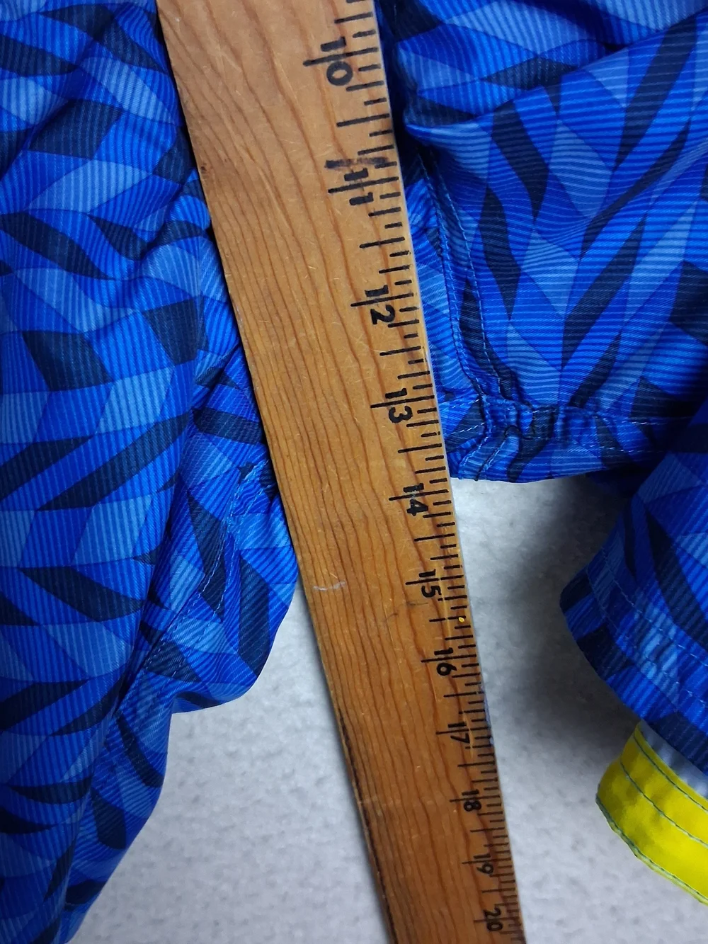 Nike Men's XXL Blue Chevron 8